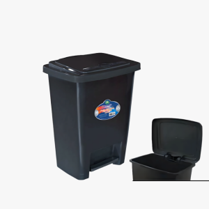 LIXEIRA COM PEDAL PRETA – 35L